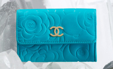 Chanel-Camellia-embossed-card-holder-in-lambskin-1