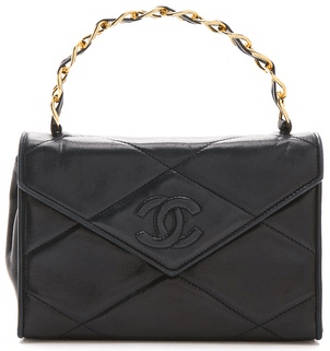 WGACA-vintage-Vintage-Chanel-Hard-Handle-Bag-1