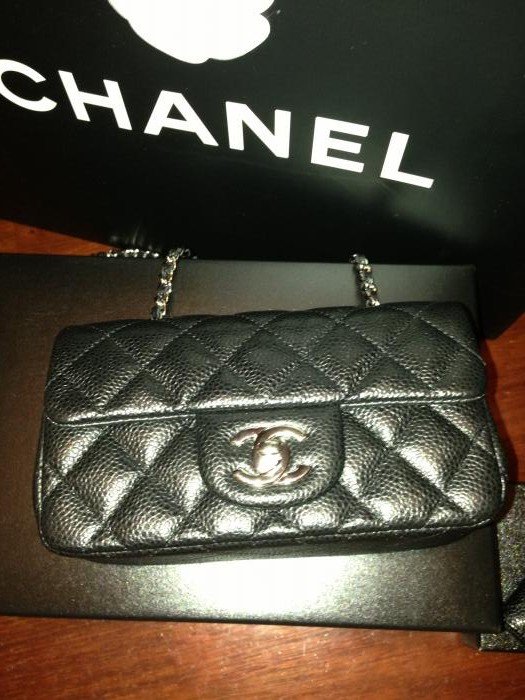 Chanel-classic-extra-mini-flap-bag-4