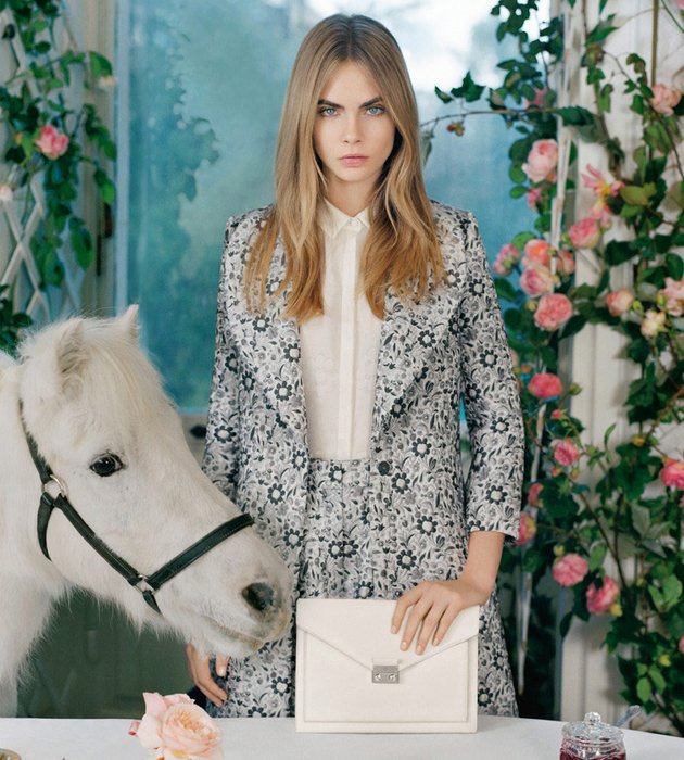 Cara-Delevingne-x-Mulberry-SS2014-Collection-3