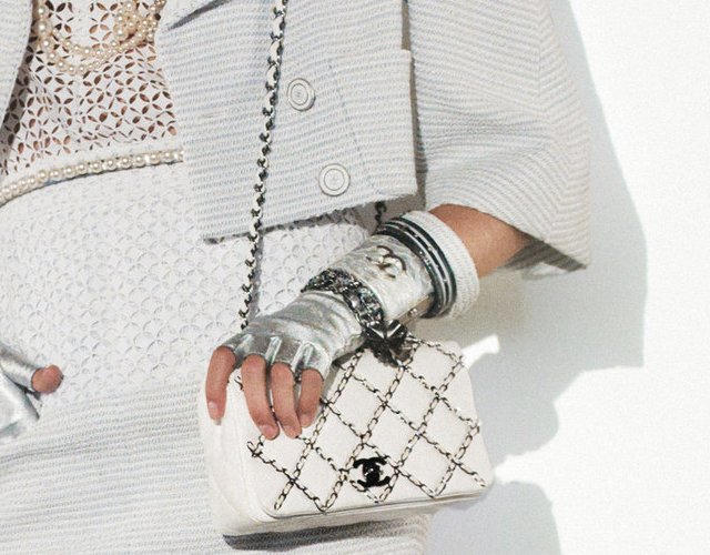 chanel-bag-chain-with-lambskin-1