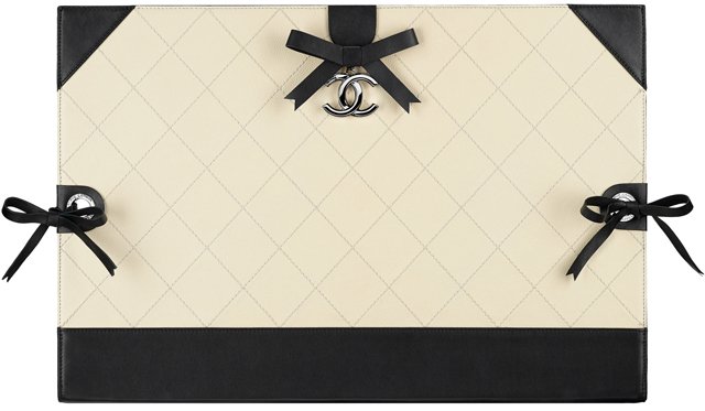 Chanel-Drawing-Portfolio-Calfskin-Embellished-with-Bows-and-A-CC-Pendant