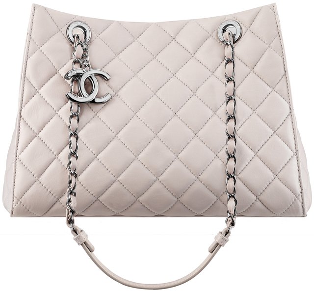 Chanel-Small-Shopping-Bag-in-Velvet-Touch-Calfskin-With-Interior-Removable-Pouch