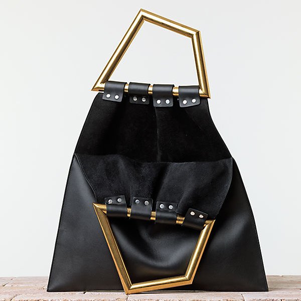 Celine-Triangle-Handbag-in-Smooth-Calfskin-Black