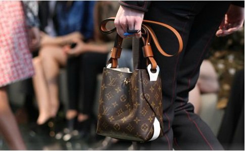 5 Unusual Bags From Louis Vuitton's Cruise 2015 Collection