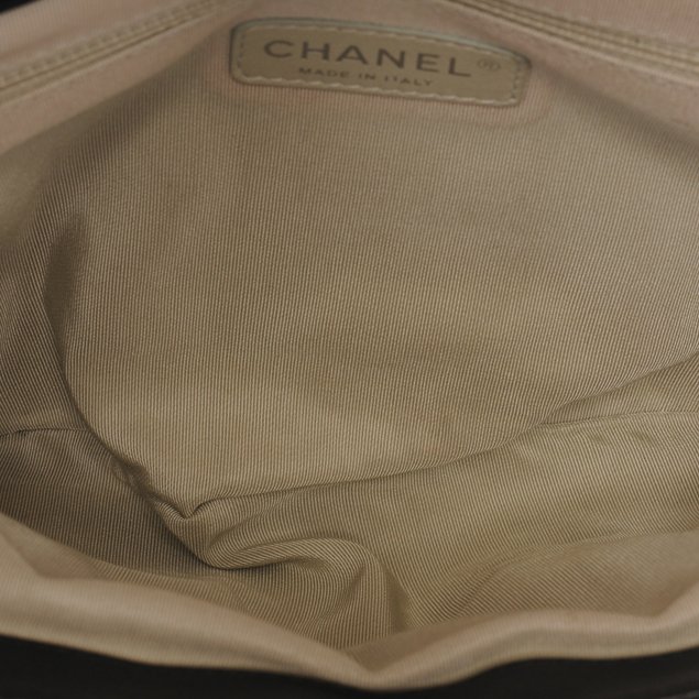 Chanel-Chain-Around-Messenger-Bag-black-interior