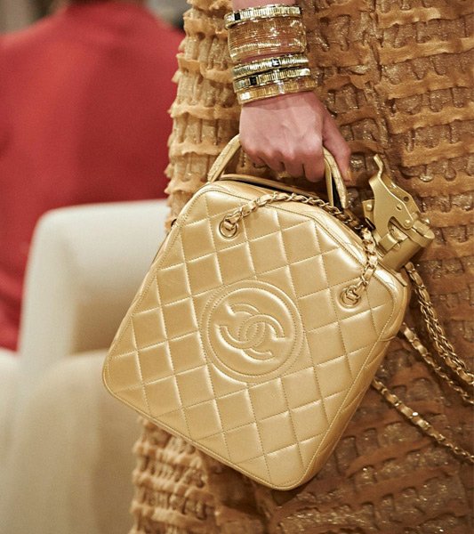 Chanel-Cruise-2014-Bag-Collection-31