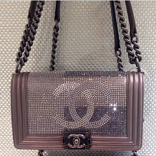 Chanel-Hologram-CC-Boy-Flap-Bag-2