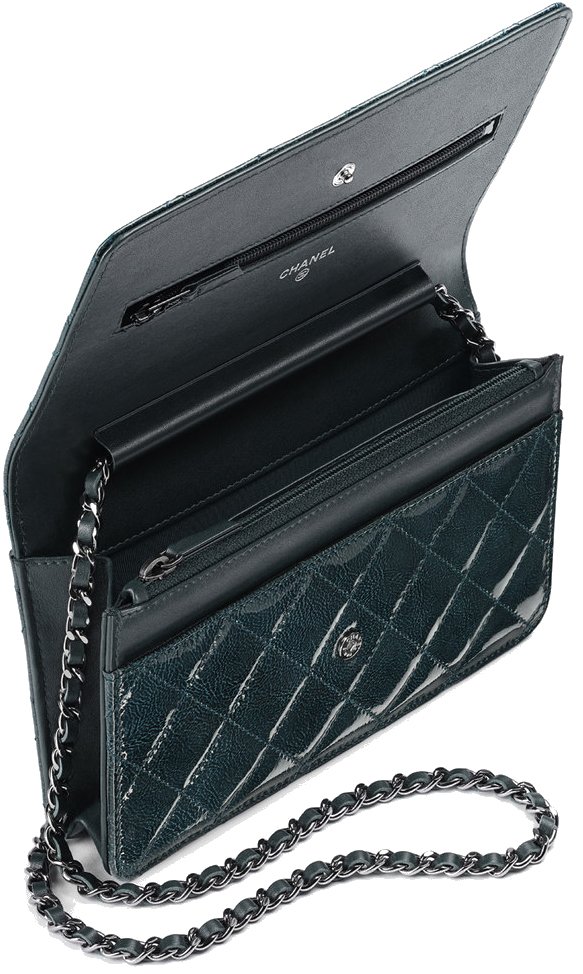 Chanel-WOC-Quilted-in-Green-Patent-Paris-Dallas-interior