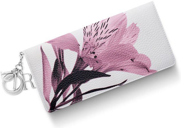 Diorissimo-pink-alstroemeria-flower-wallet