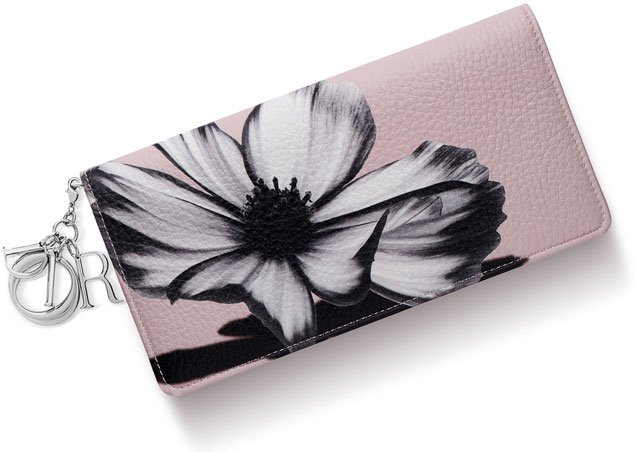 diorissimo-white-cosmos-flower-wallet
