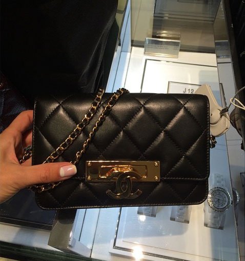 Chanel-CC-Golden-Flap-Bag-4