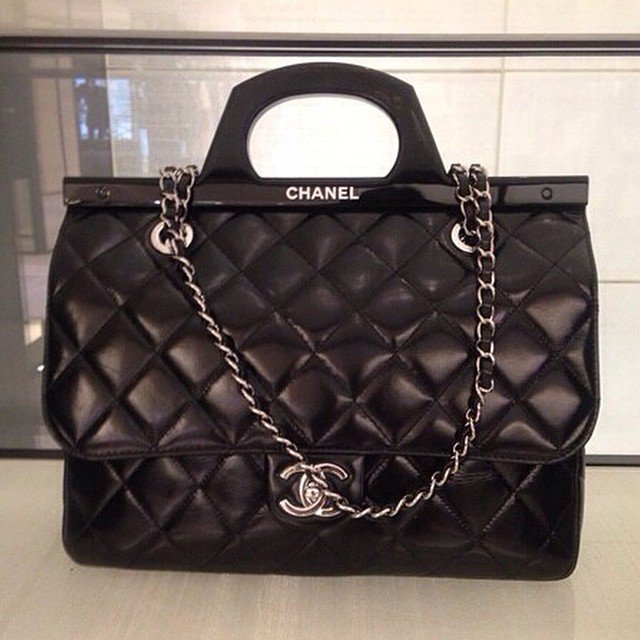 Chanel-CC-Deliver-Tote-Bag-2