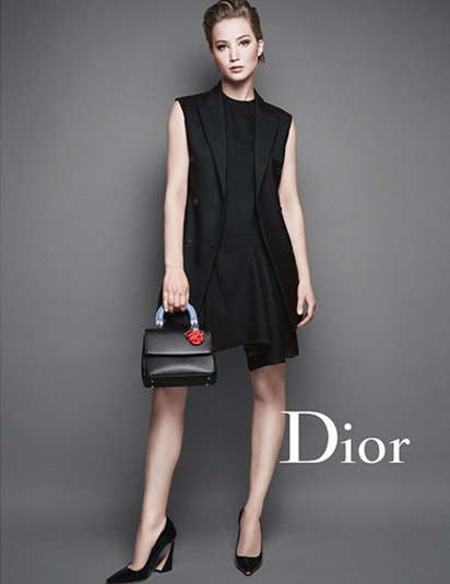 Jennifer-Lawrence-Be-Dior-Flap-Bag-2