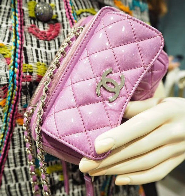 Chanel-Pink-Mini-Bag-For-Spring-Summer-2015-Collection