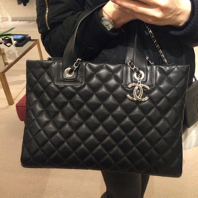 Chanel-Daily-Shopping-Tote