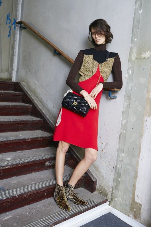 Louis-Vuitton-Pre-Fall-2015-Bag-Campaign-4