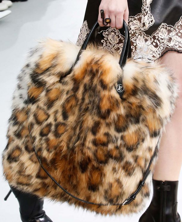 Louis-Vuitton-Fall-Winter-2015-Runway-Bag-Collection-19