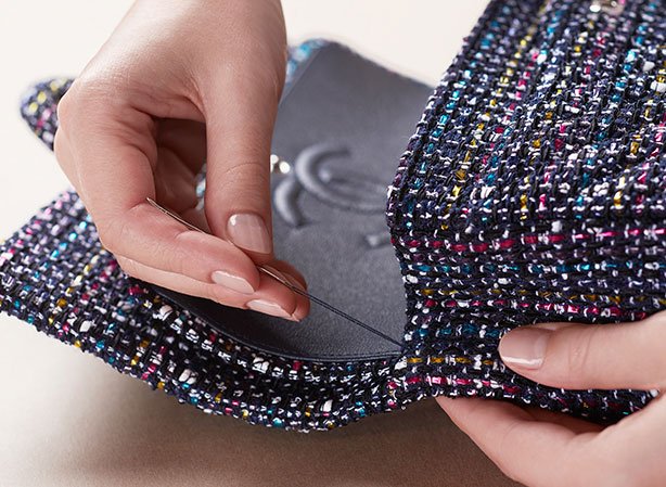 chanel-making-of-the-classic-tweed-flap-bag