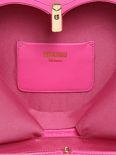 Moschino-QUILTED-HEART-CLUTCH-WITH-SWAROVSKI-2