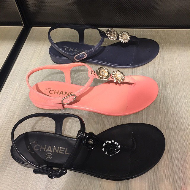 Which-Chanel-Slippers-Do-You-Love-3
