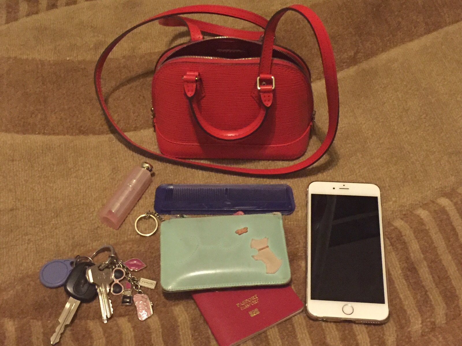 Nano Noe 1 Year Review What's In My Bag, What Fits?