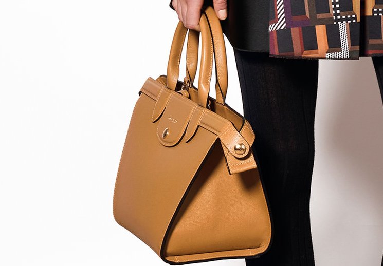 Longchamp-Fall-2015-Bag-Campaign-7