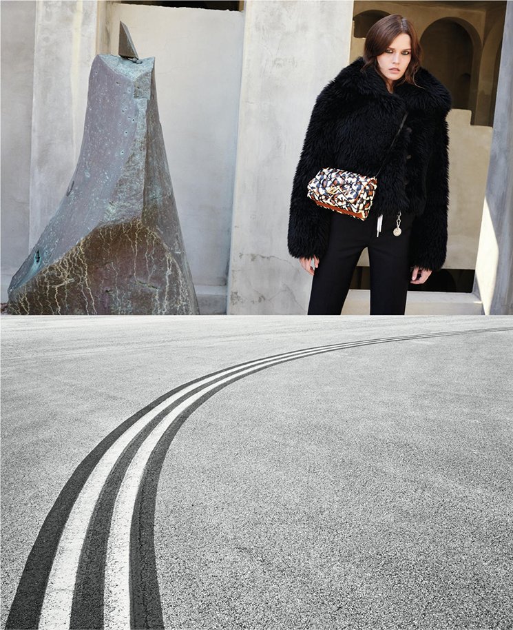 Louis-Vuitton-Fall-Winter-2015-Serie-3-Bag-Ad-Campaign-4