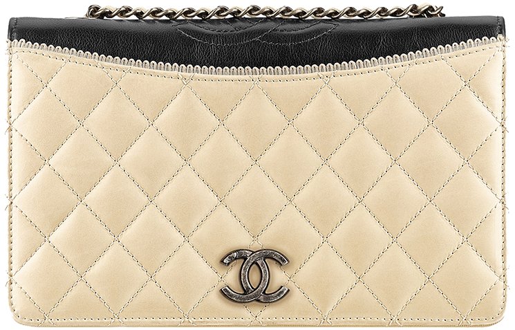 Chanel-Pre-Fall-Winter-2015-Seasonal-Bag-Collection-31