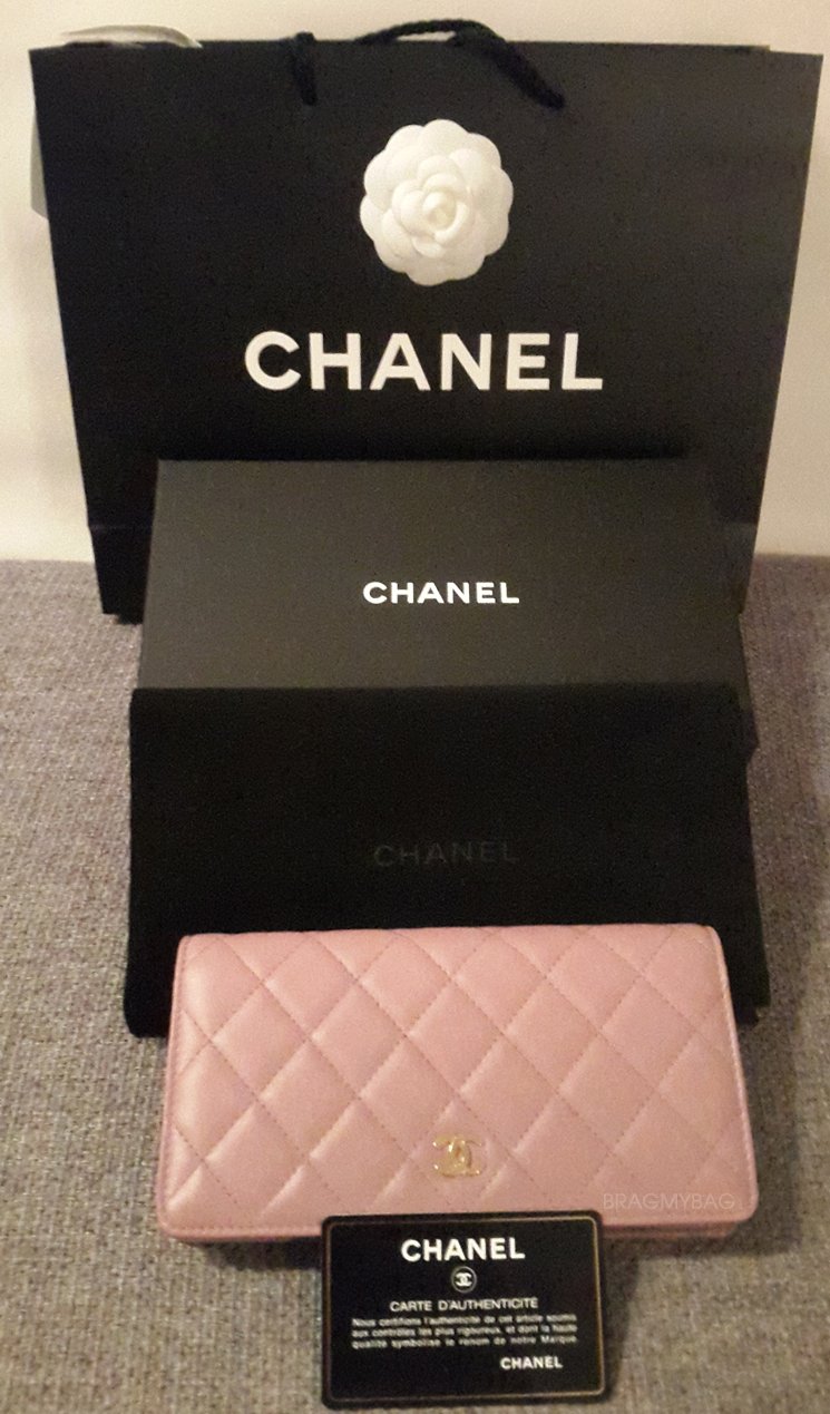 Shopping-with-Emmy-Chanel-Pink-Rose-Gold-Bi-fold-Wallets