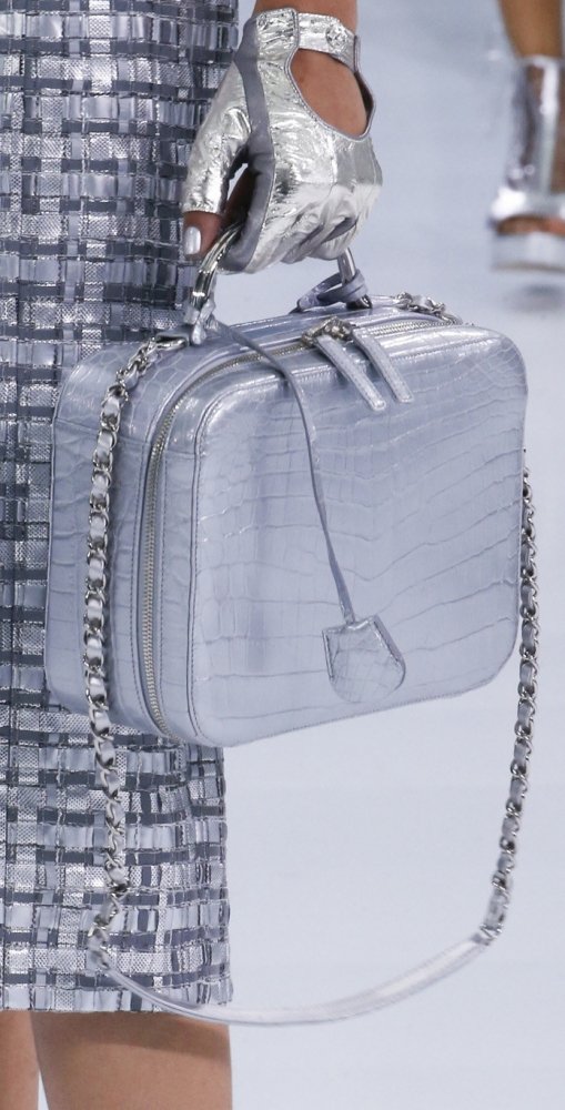 Chanel-Spring-Summer-2016-Runway-Bag-Collection-Featuring-New-Squared-Tote-Bag-7