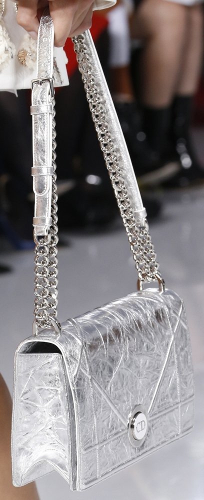 Dior-Spring-Summer-2016-Runway-Bag-Collection-Featuring-New-Tote-Bag-13