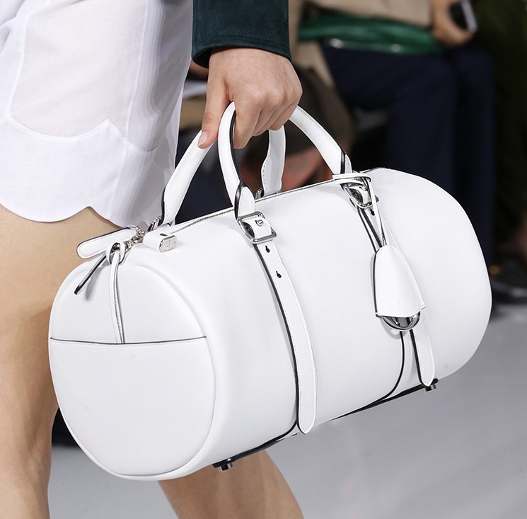 Dior-Spring-Summer-2016-Runway-Bag-Collection-Featuring-New-Tote-Bag-24
