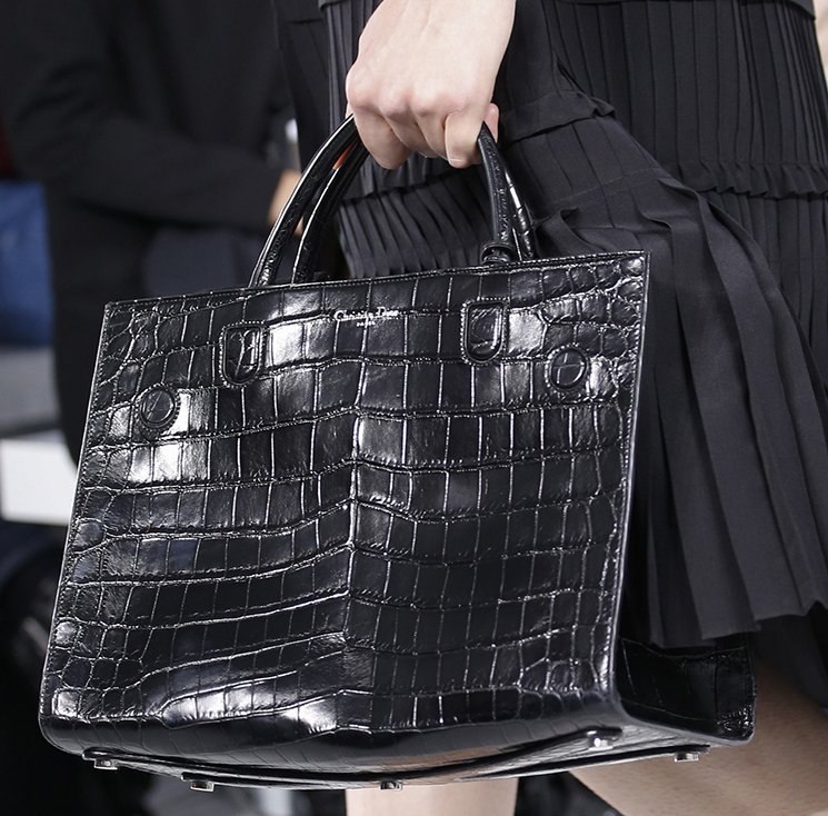 Dior-Spring-Summer-2016-Runway-Bag-Collection-Featuring-New-Tote-Bag-6