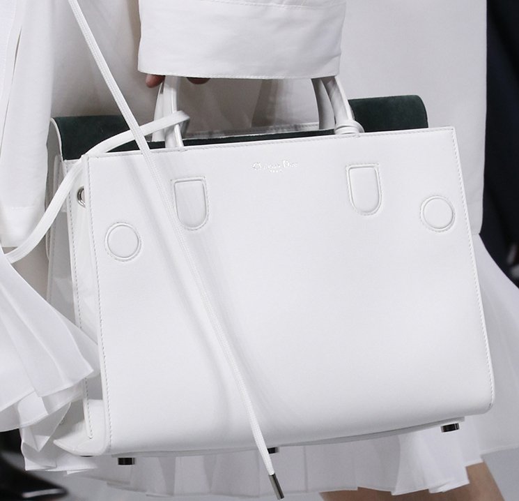 Dior-Spring-Summer-2016-Runway-Bag-Collection-Featuring-New-Tote-Bag-7