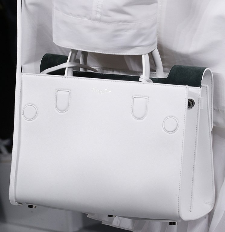 Dior-Spring-Summer-2016-Runway-Bag-Collection-Featuring-New-Tote-Bag-8