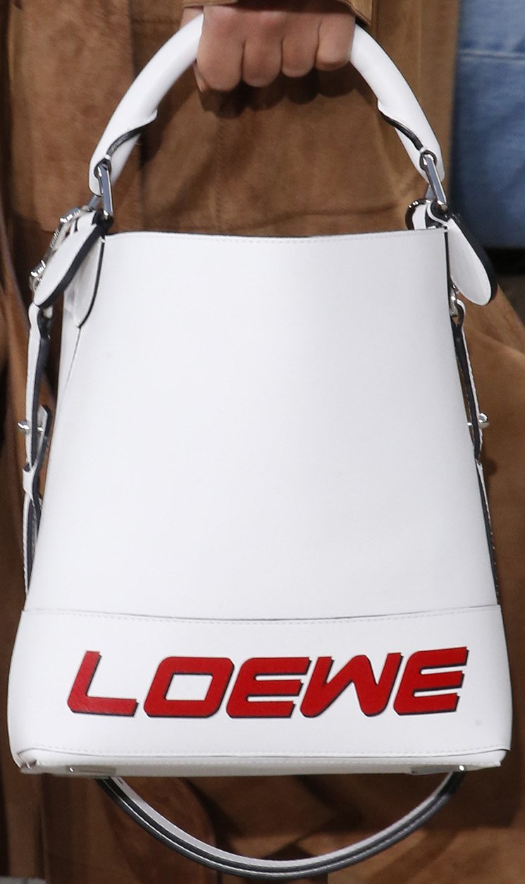 Loewe-Spring-Summer-2016-Runway-Bag-Collection-Featuring-New-Puzzle-Bags-15