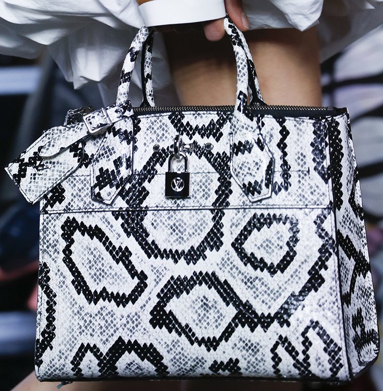 Louis-Vuitton-Spring-Summer-2016-Runway-Bag-Collection-Featuring-The-New-Petite-Malle-Bag-15