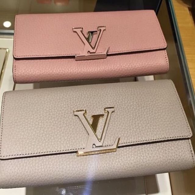 A Closer Look: Louis Vuitton Capucines Wallet | Bragmybag
