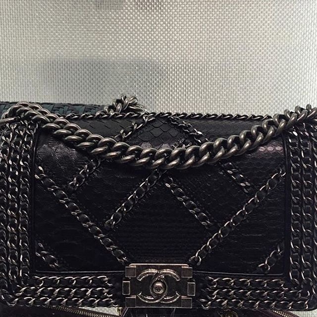 Chanel-Boy-Enchained-Bag-For-Cruise-2016-Collection