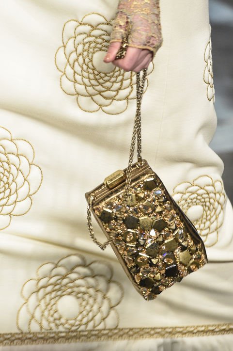 Chanel-Métiers-d’Art-Pre-Fall-2016-Runway-Bag-Collection-Preview-2-4