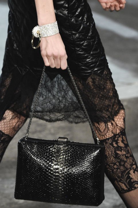 Chanel-Métiers-d’Art-Pre-Fall-2016-Runway-Bag-Collection-Preview-2-5