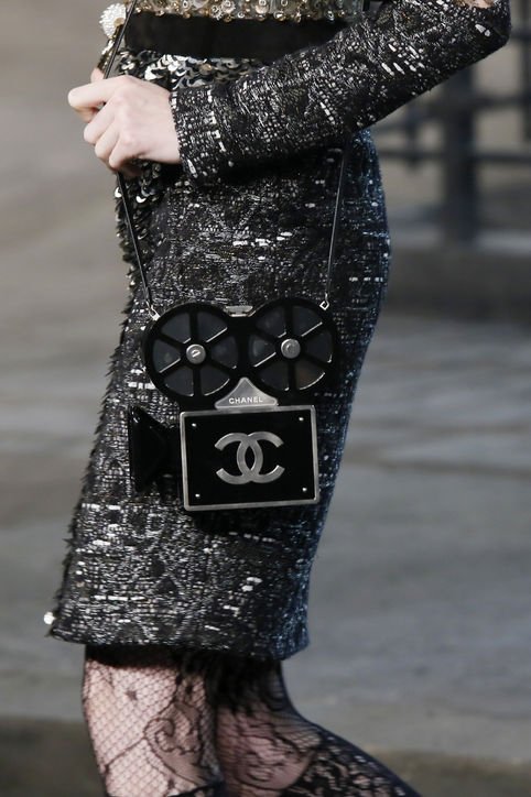 Chanel-Métiers-d’Art-Pre-Fall-2016-Runway-Bag-Collection-Preview-2-8
