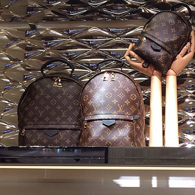 Louis-Vuitton-Palm-Springs-Backpack-3