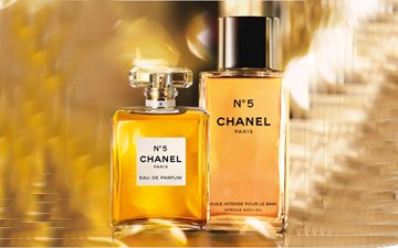 Chanel Limited Edition No 5 Intense Bath Oil thumb