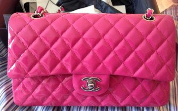 Chanel Classic Flap Bag in Fuchsia thumb