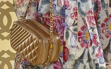 Chanel Small Camera Bag in gold thumb