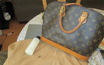 how to clean my louis vuitton bag