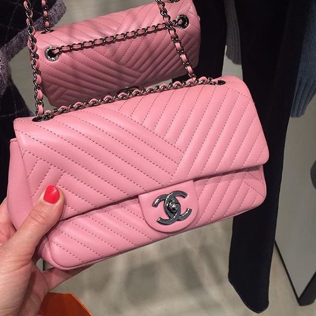 A Closer Look: Chanel CC Crossing Flap Bag