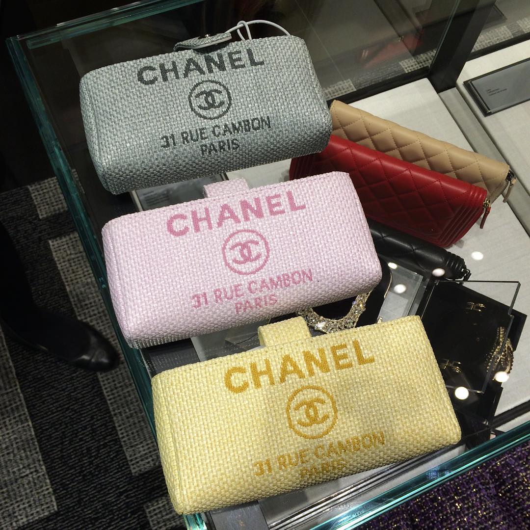 A Closer Look: Chanel Canvas Clutch Bag | Bragmybag